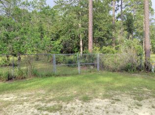11 N Magnolia Ct, Freeport, FL 32439