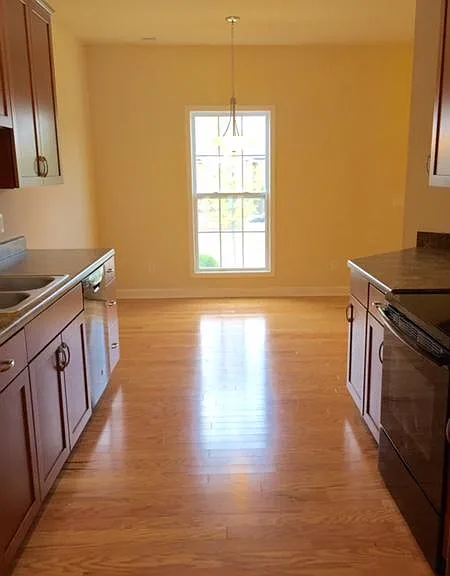 185 Phoenix Blvd NW — Photo 6