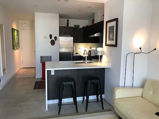 Rented by Compass | media 9