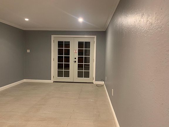 2nd image of 1333 Skyline Dr