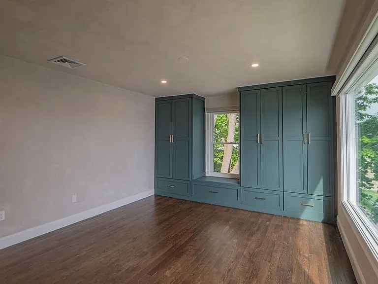 82 Webb St #2L — Photo 15