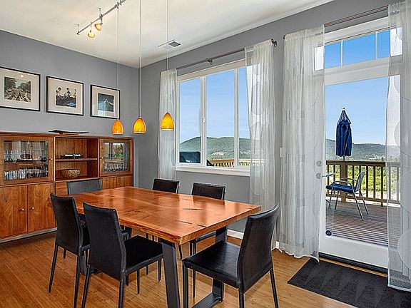 5th image of 1845 10th Ave NE