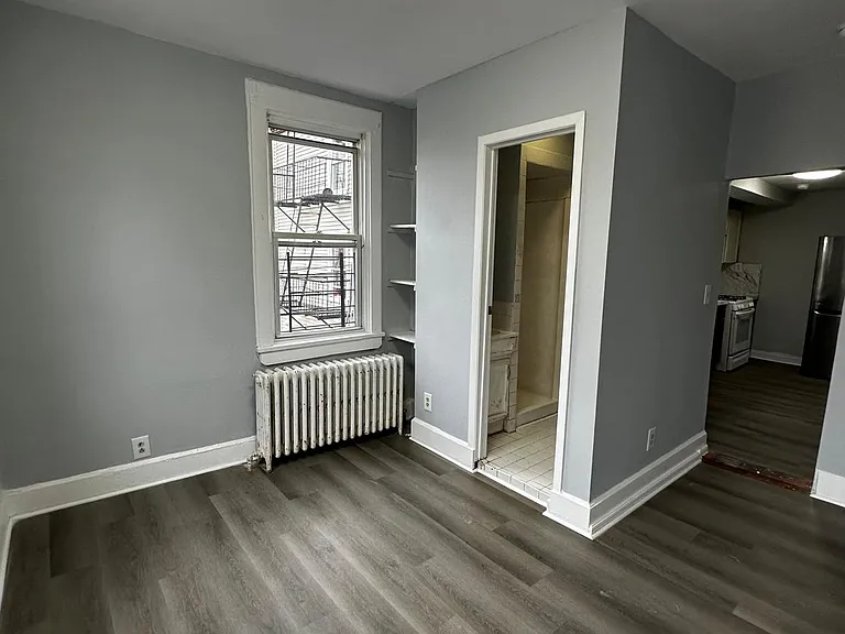 125 N 5th Ave #2R — Photo 7