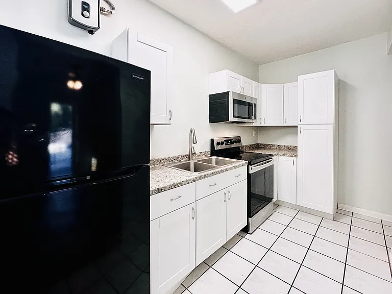 101-103 Cactus St — Photo 53