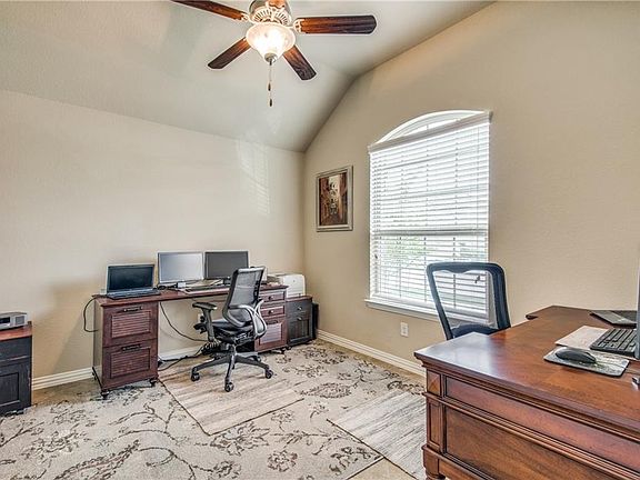 4th image of 16621 Lincoln Park Ln