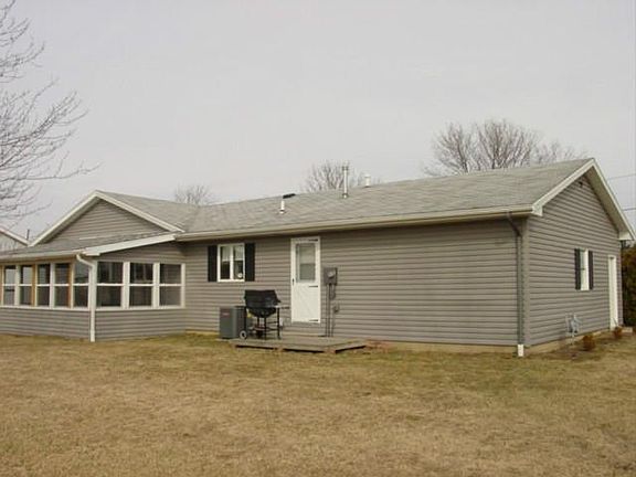 2nd image of 711 Eastwood Dr