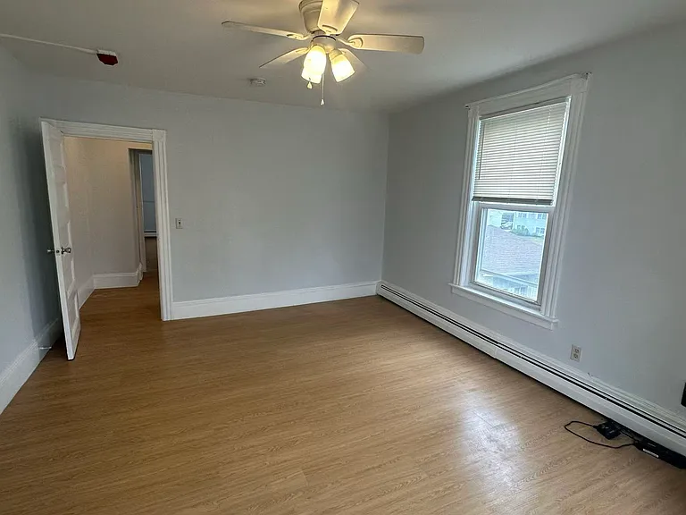 412 Waterman Ave #2L — Photo 8