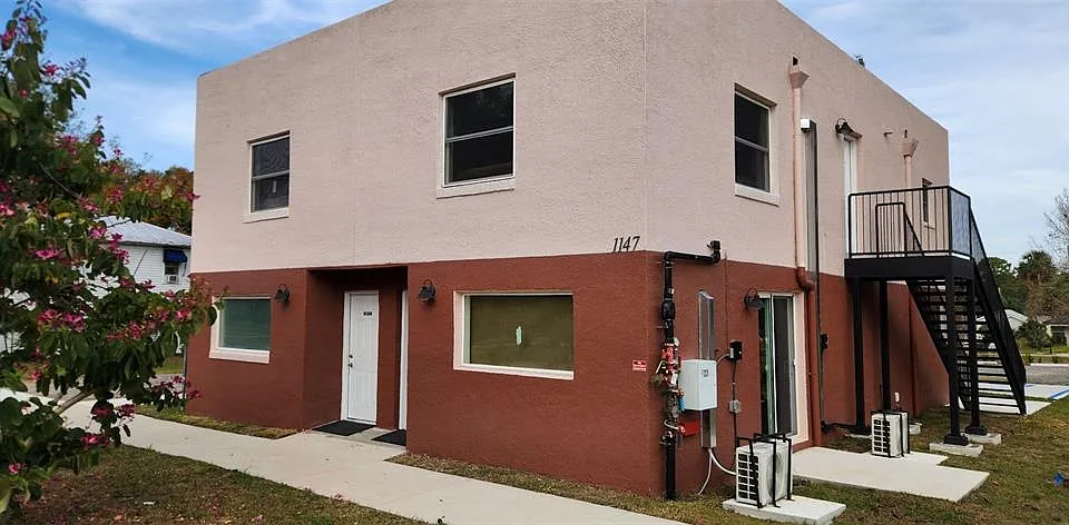 1147 E McDonald Ave #202