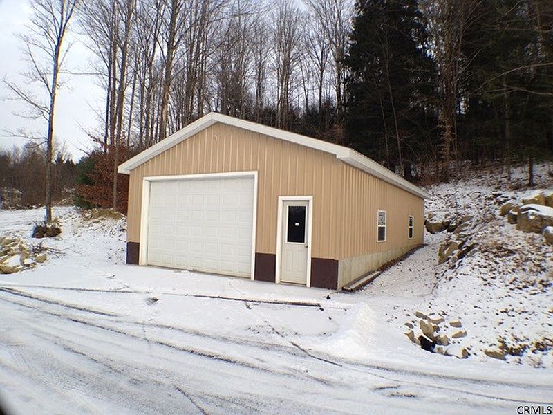 3rd image of 262 WILTON MOUNTAIN Road