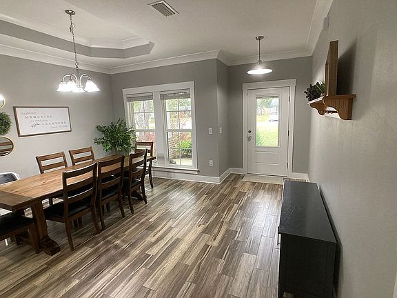 3rd image of 1708 Valparaiso Blvd