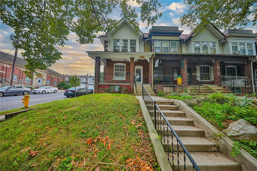 4 bed, 1.5 bath, 768 sqft, $2,500 — Photo 1