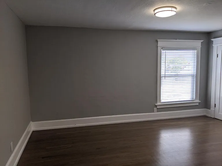 547 E Julian St — Photo 36