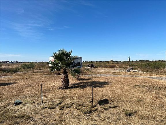 4th image of 704 18th St