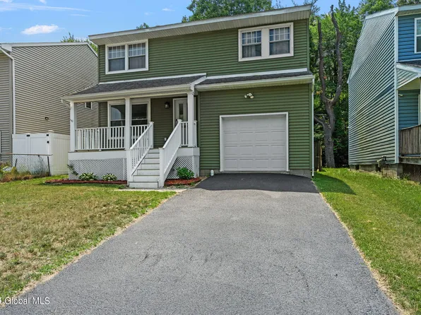 424 Chadwick Road, Schenectady, NY 12304