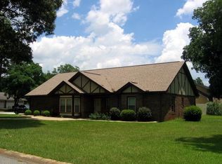 102 S Oaks Ln, Warner Robins, GA 31088