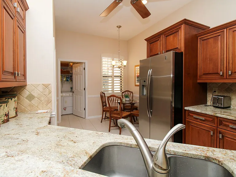 172 Vintage Cir #202 — Photo 29