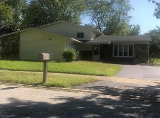 22621 Mission Dr, Park Forest, IL 60471