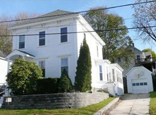 91 Beech St, Lowell, MA 01850