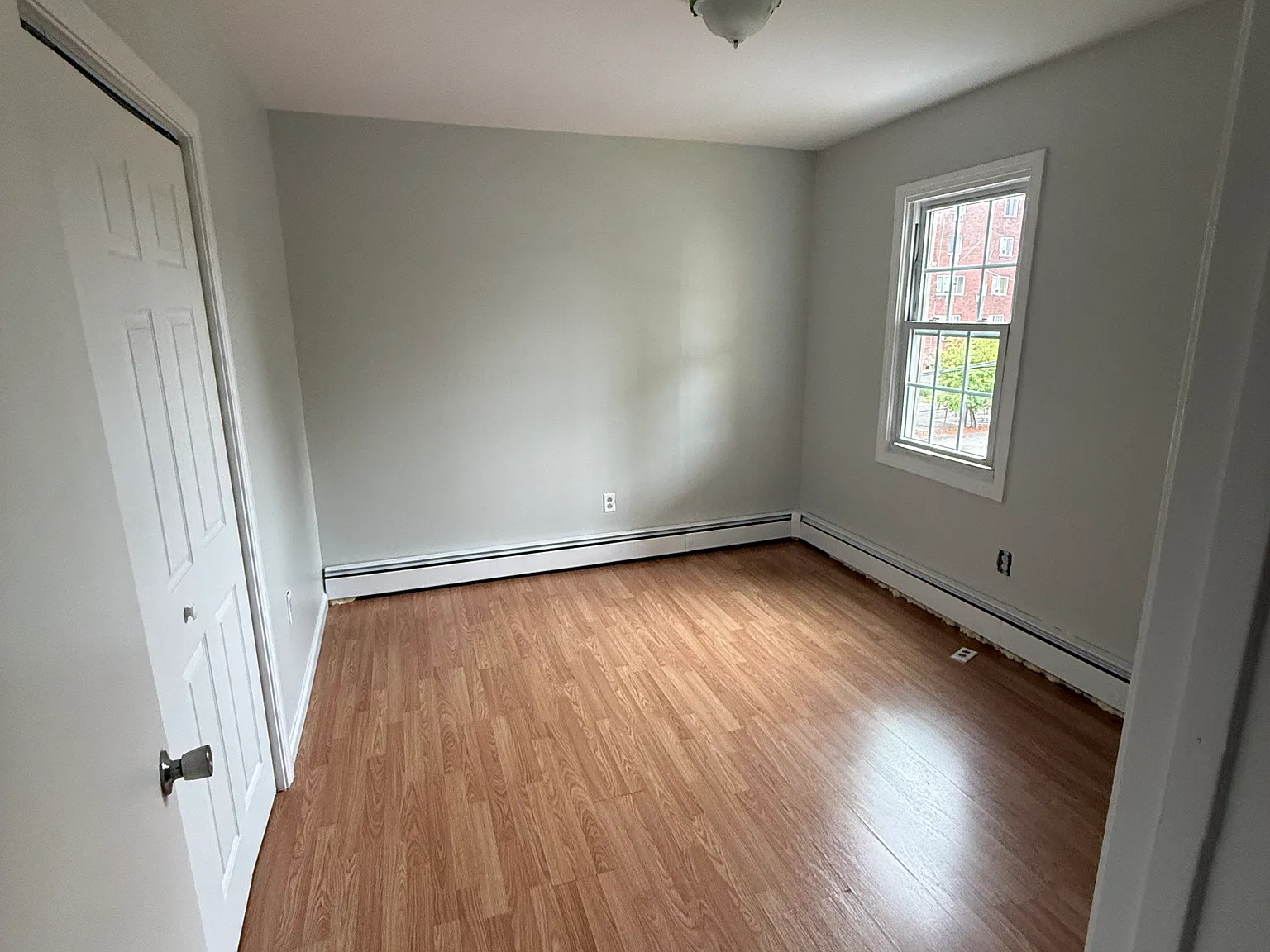 2 bed, 900 sqft, $1,500 — Photo 3