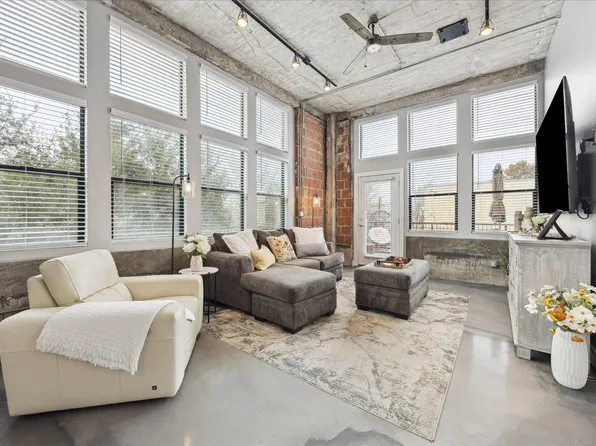 2323 Polk St APT 207, Houston, TX 77003
