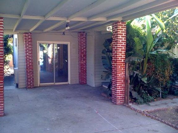 3rd image of 1926 Pulgas Ave