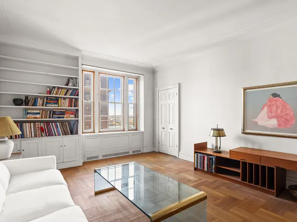 30 Sutton Place image 3 of 11