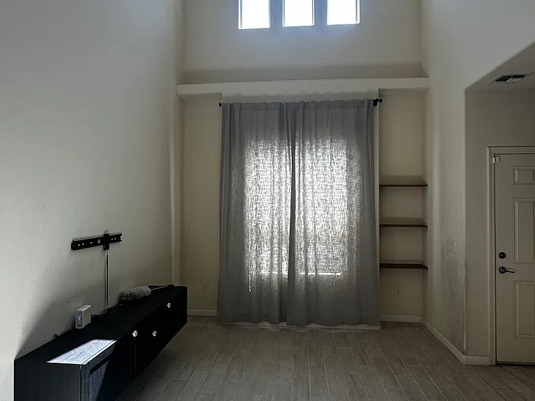 4150 N Thurston Ln #100 — Photo 11