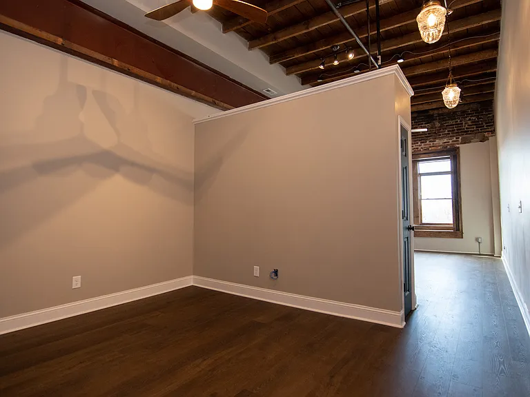 140 W Mountain St #204 — Photo 2