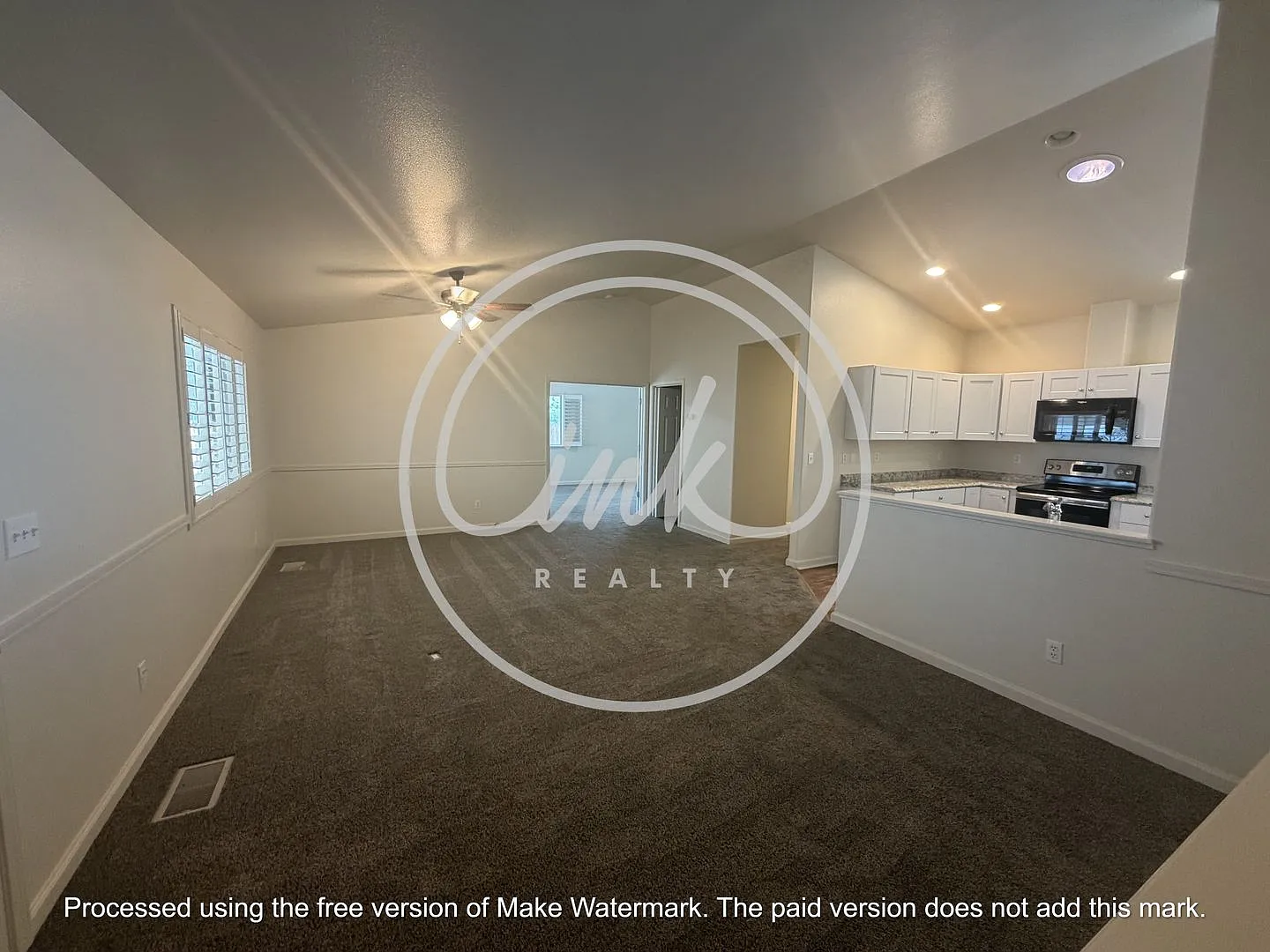 Beautiful 2 Bedroom Home Close to Downtown Gardnerville — Photo 3