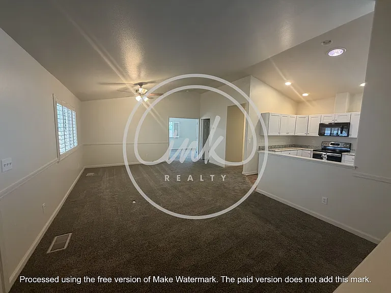1464 Garden Glen Ct — Photo 3