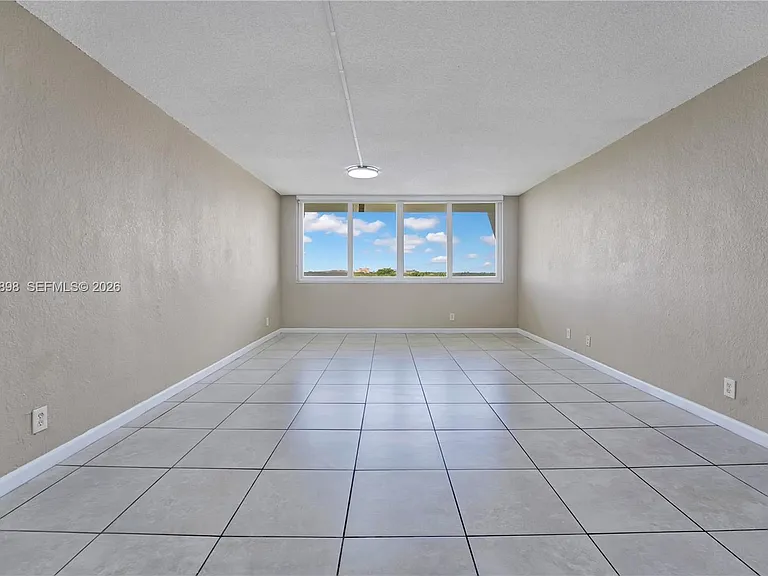 9001 SW 77th Ave #C709 — Photo 7