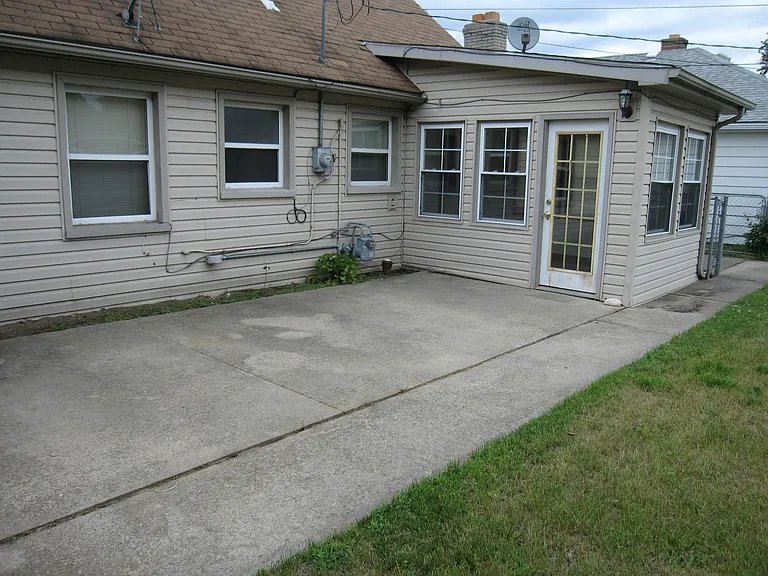 7462 N Vernon St — Photo 13