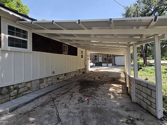 5th image of 300 Kegley St