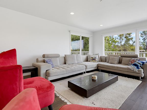 4th image of 3068 Via Hermosa
