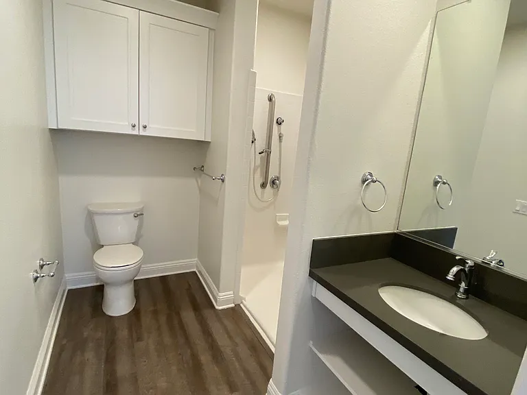 1530 F St #102 — Photo 11