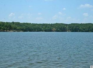 1045 Peninsula Dr, Belmont, NC 28012