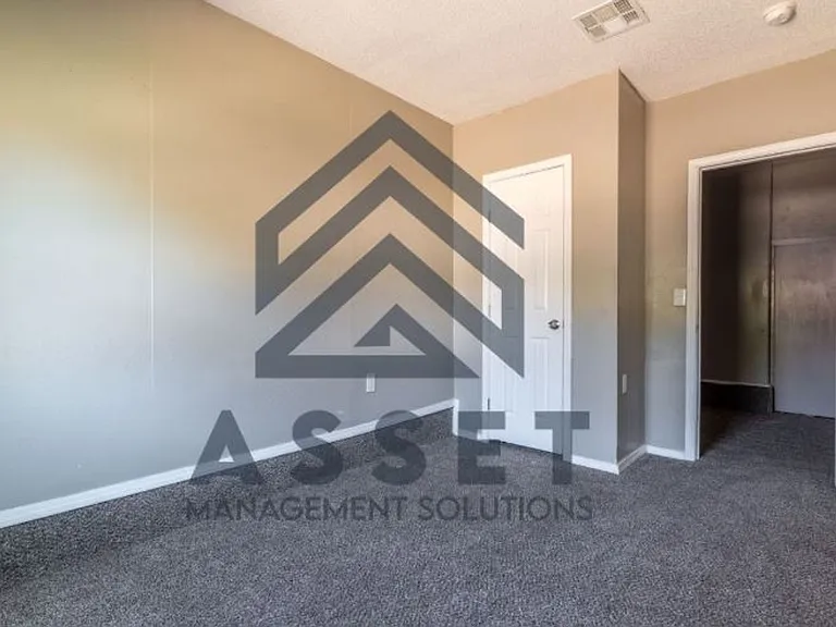 4913 Creekwood Ter — Photo 24