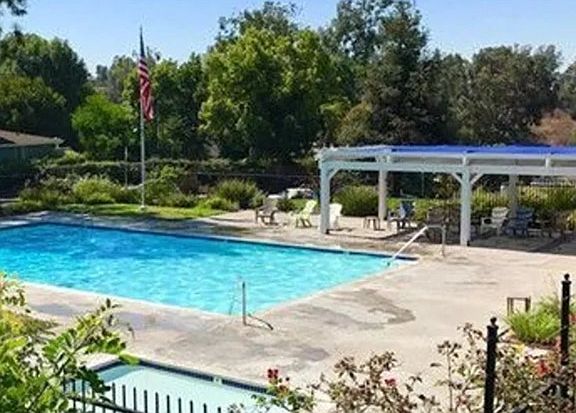 Aliso Villas Community Pool