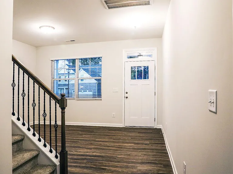 1035 Gallivant Way — Photo 4