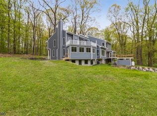 53 Herman Thau Rd, Annandale, NJ 08801