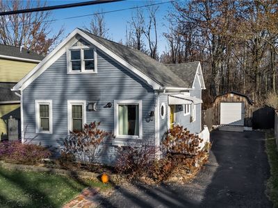 5739 Dover Rd, Lake View, NY, 14085