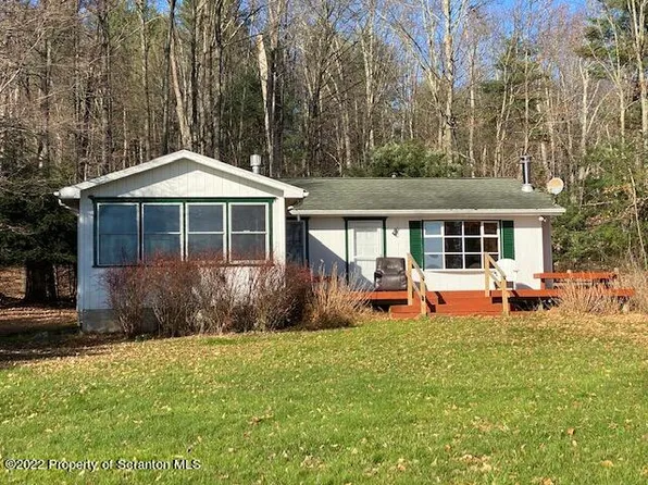 220 Shore Dr, Tunkhannock, PA 18657