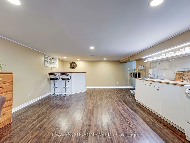 77 Toronto St #LOWER — Photo 7