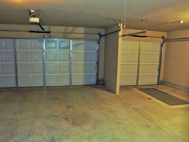 529 Whispering Oaks Blvd — Photo 12