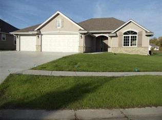 4117 SW Lincolnshire Rd, Topeka, KS 66610