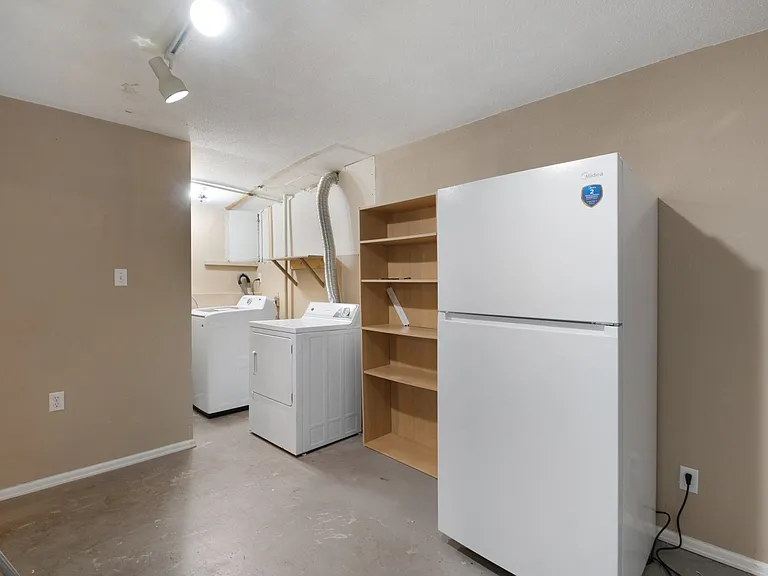 4110 Garrett Pl — Photo 4