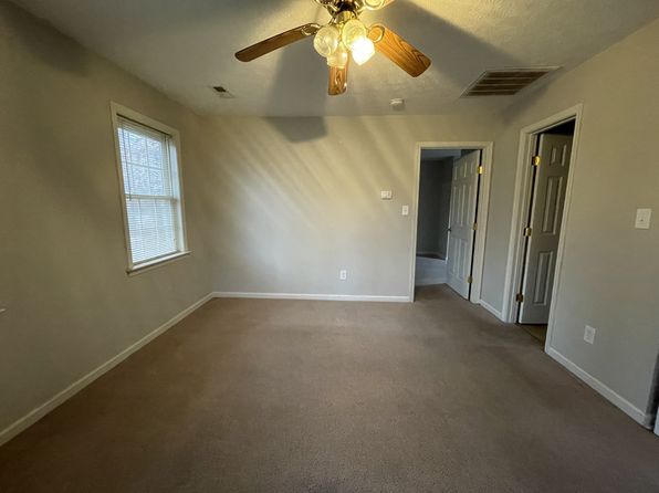 194 Mitchell Bell Rd #1