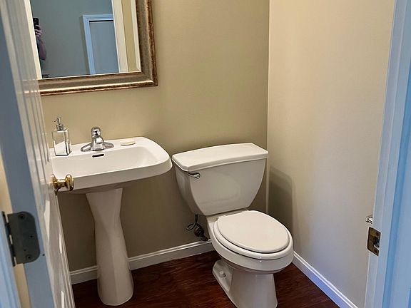 5th image of 2687 Wyndgate Ct #2687
