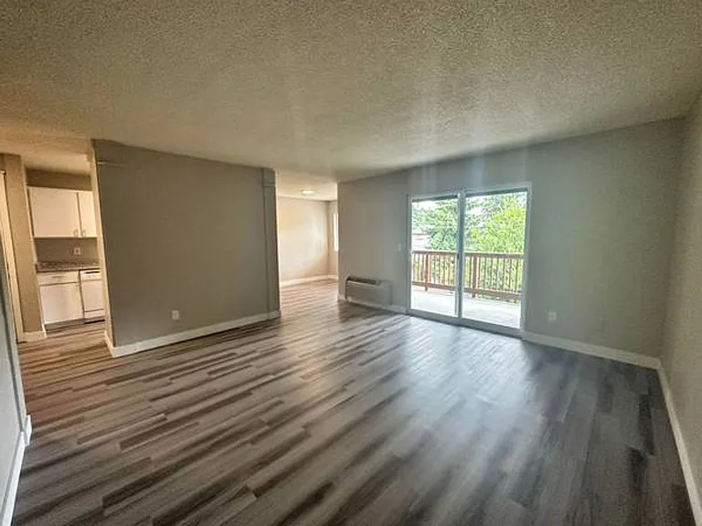 12550 SE Powell Blvd — Photo 21