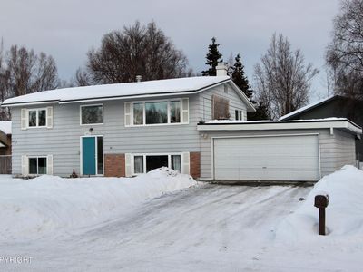 7031 Altoona Dr, Anchorage, AK, 99502